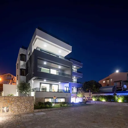 In Sv. Filip I Jakov 53581