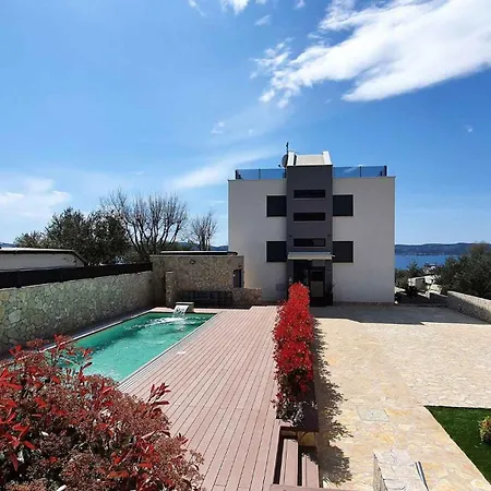 In Sv. Filip I Jakov 53581 Sveti Filip i Jakov