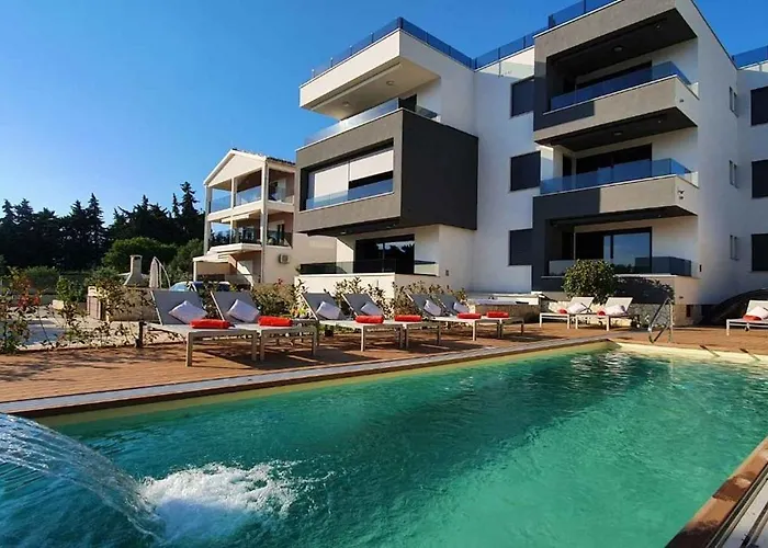 Apartmán In Sv. Filip I Jakov 53581 *