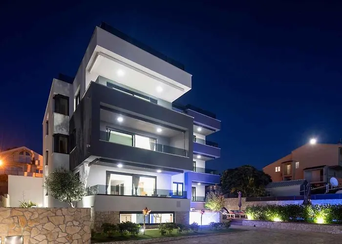 In Sv. Filip I Jakov 53581