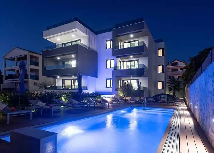 In Sv. Filip I Jakov 53581